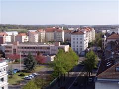 100